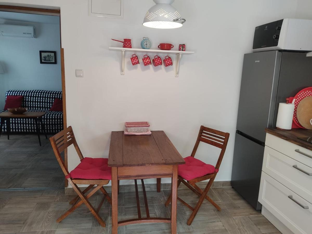 Apartment Vesna With Terrace Башка Екстер'єр фото