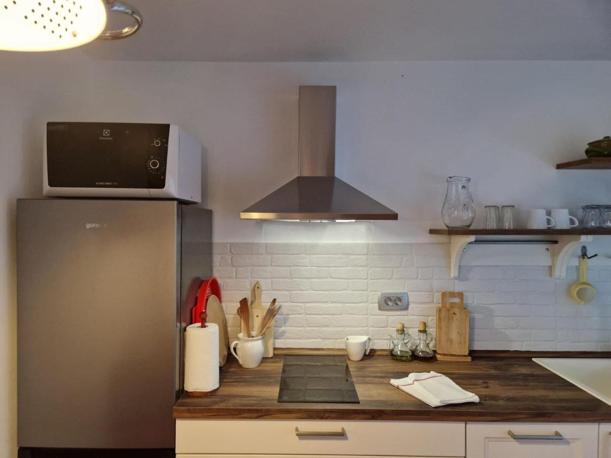 Apartment Vesna With Terrace Башка Екстер'єр фото